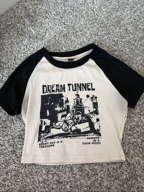SHEIN Black & Cream 'Dream Tunnel' Graphic Crop Tee